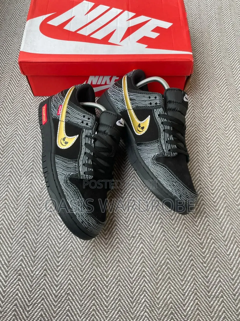 Original Supreme X Nike SB Dunk Low Panda Prank Black