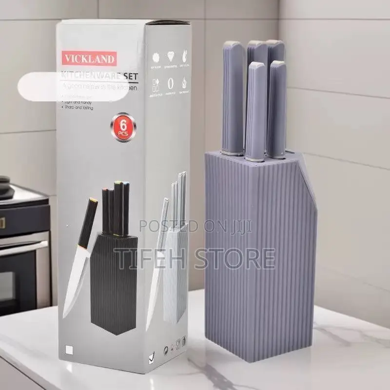 Set of Knife With Stand