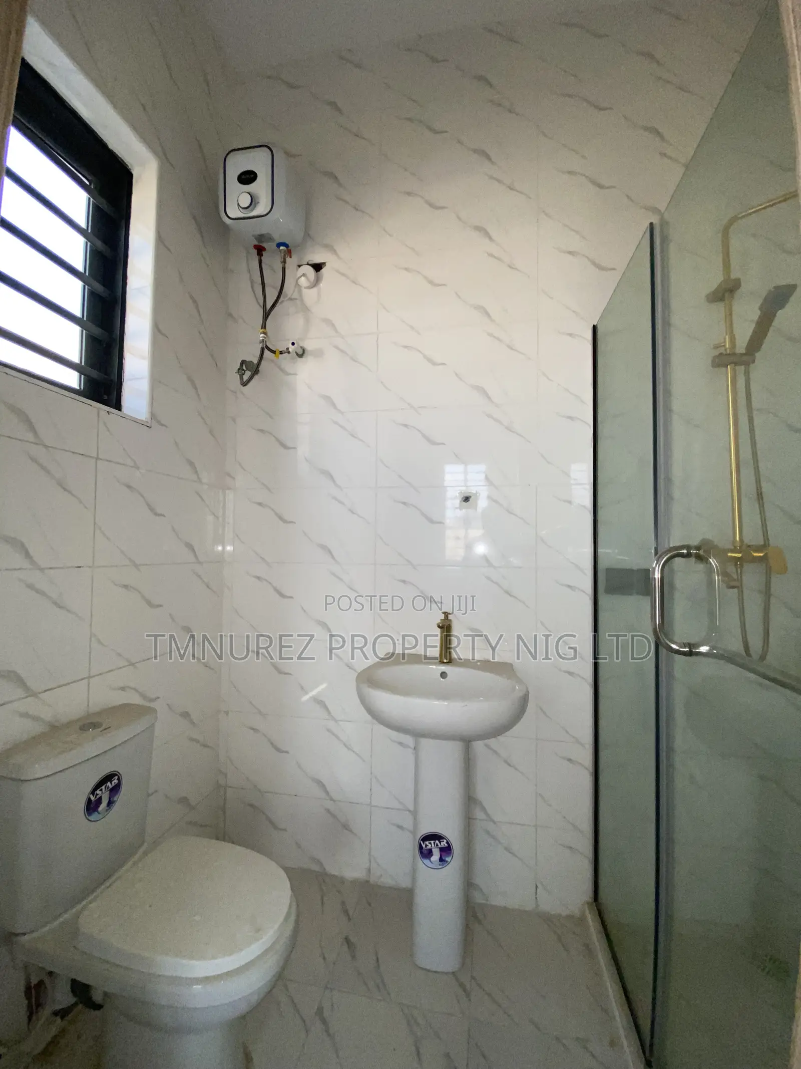 2bdrm Apartment in Surulere for sale