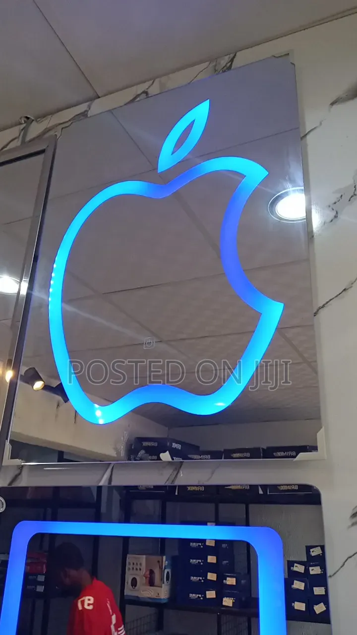 Square Mirror With 3 LED Lights