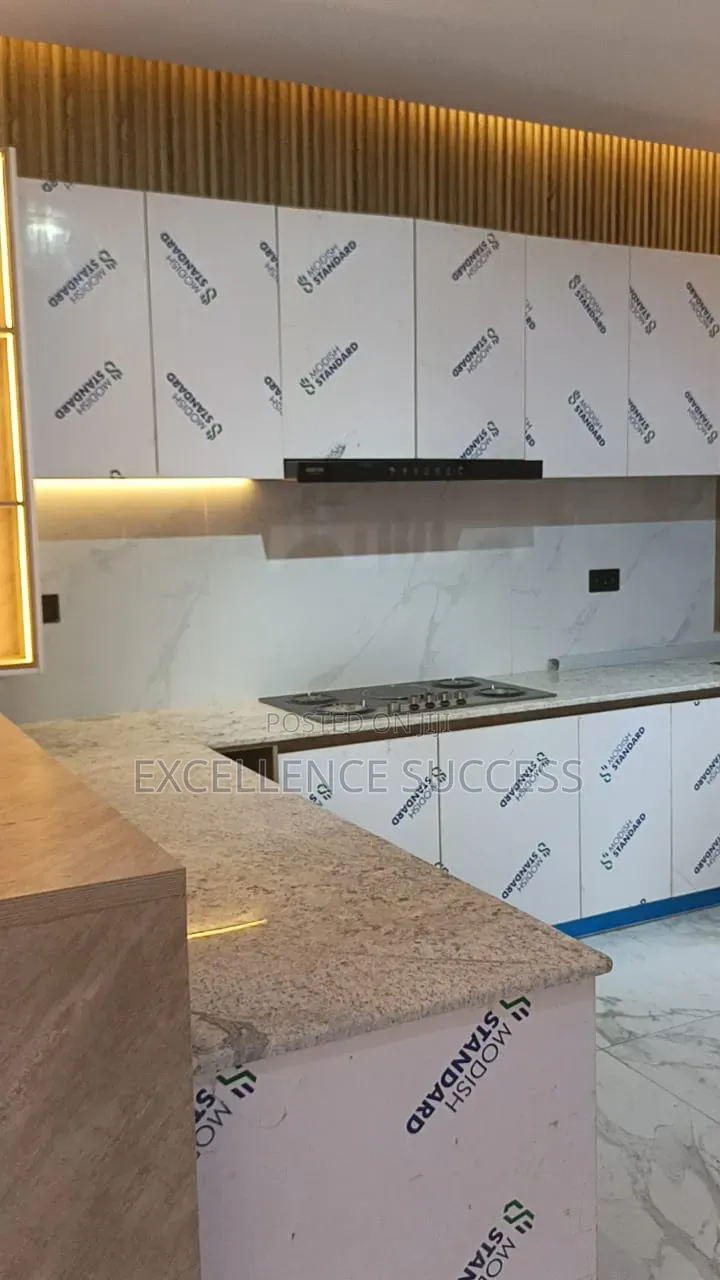 2bdrm Duplex in Akesan for sale