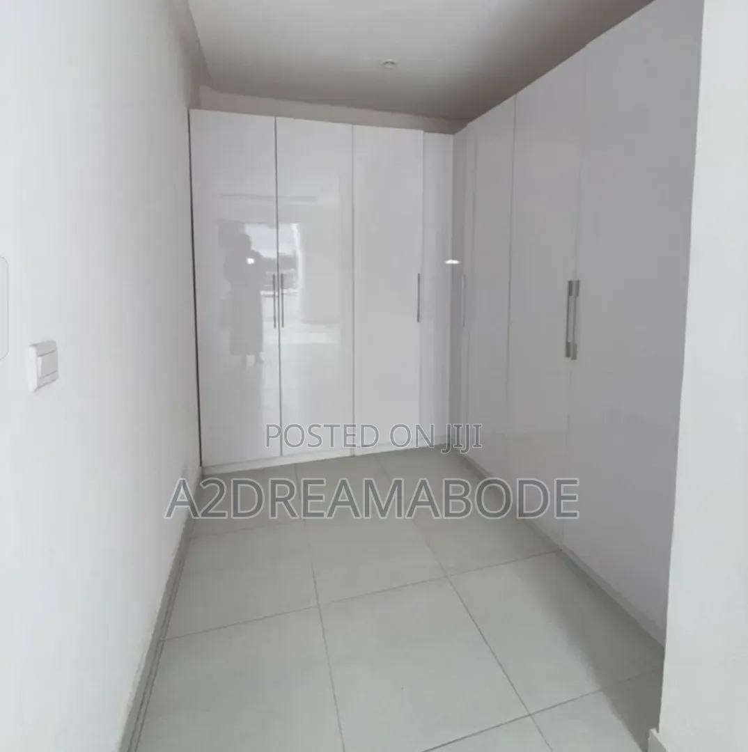 4bdrm Duplex in Ikeja, Adeniyi Jones for rent