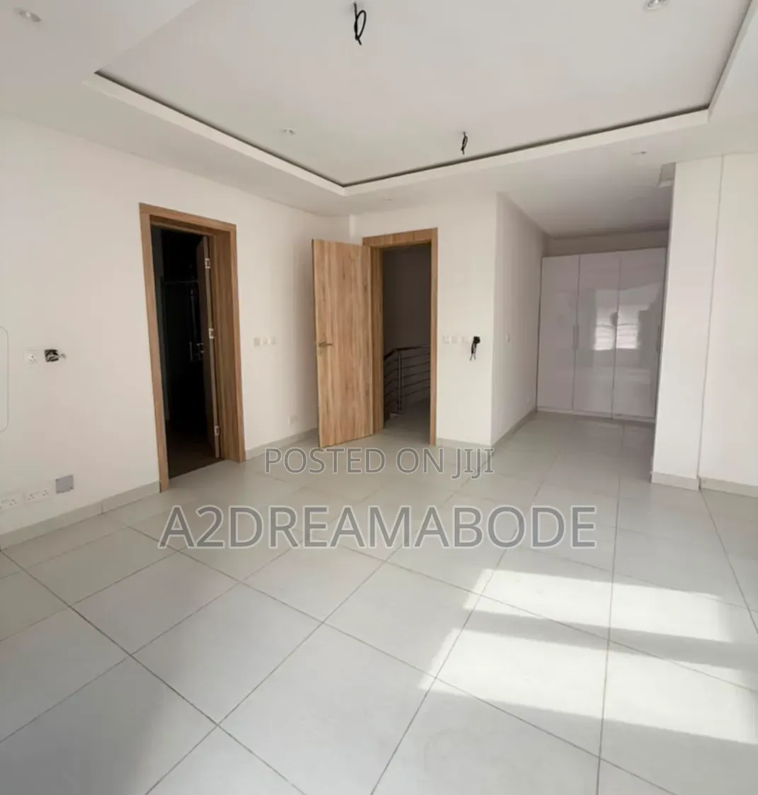 4bdrm Duplex in Ikeja, Adeniyi Jones for rent