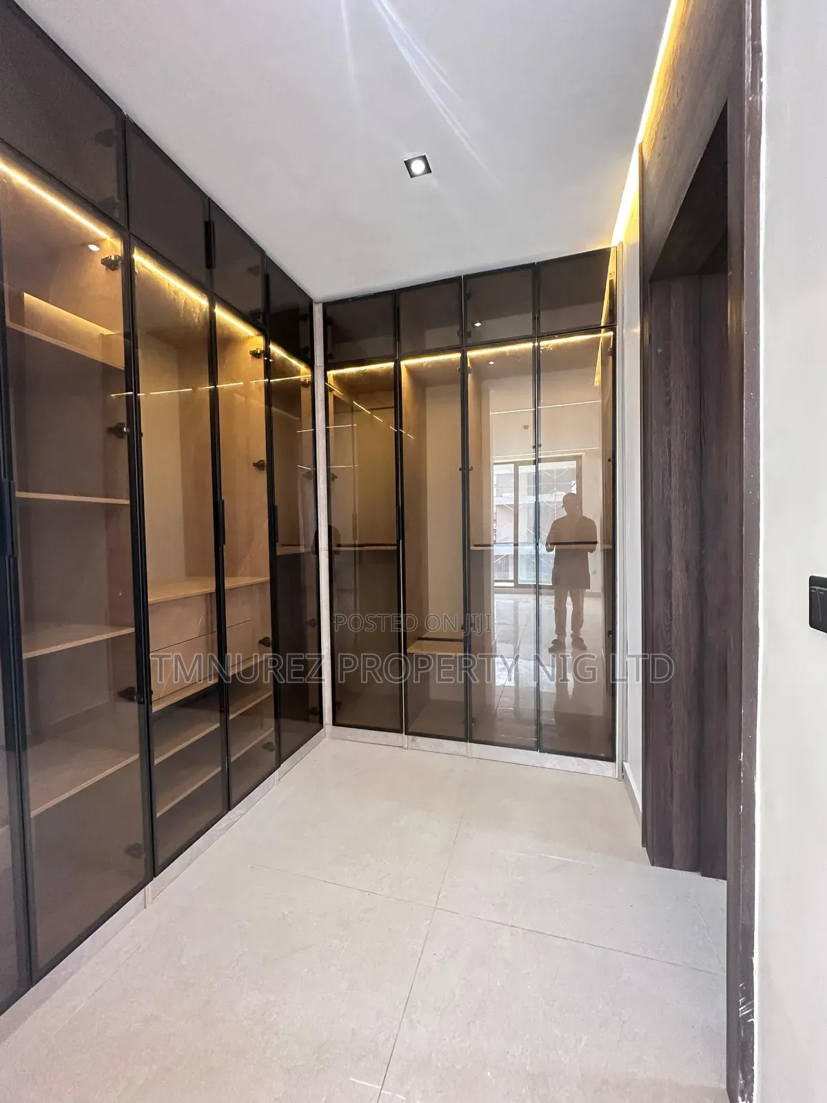 6bdrm Duplex in Lekki for sale