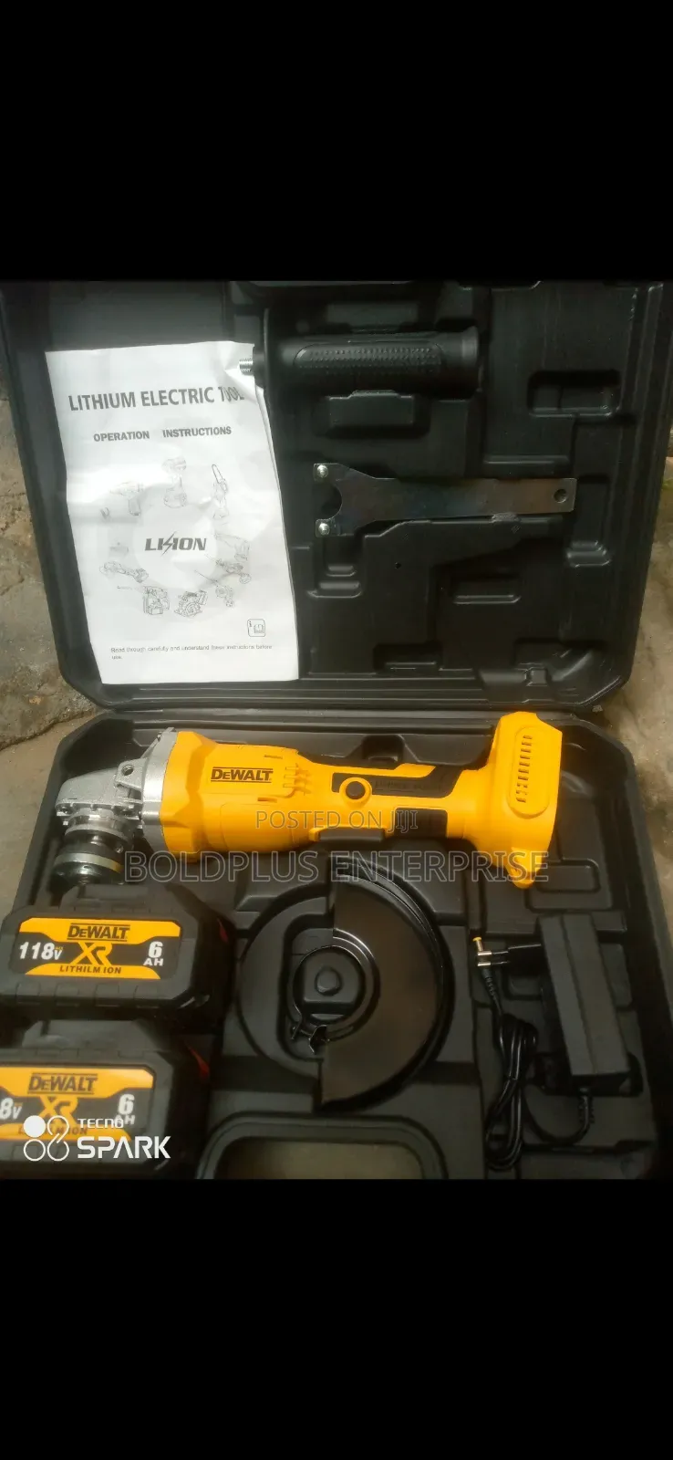 118 Volt Dewalt Rechargable Angle Grinding Machine