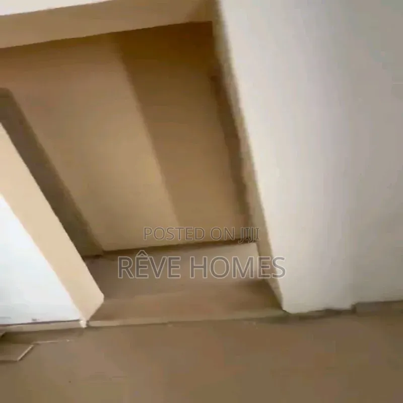 2bdrm Block of Flats in Oworonshoki / Gbagada for rent