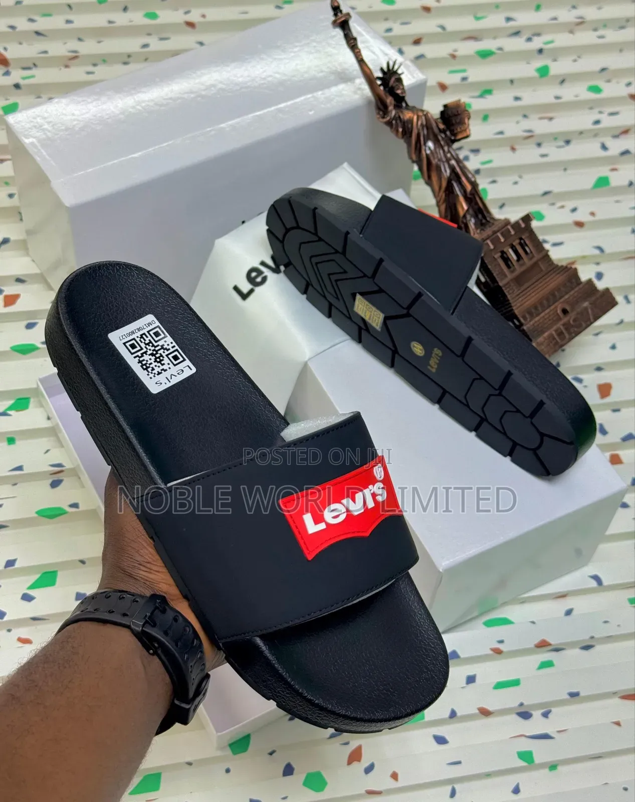 Top Quality Levi's Slide Frank 7i