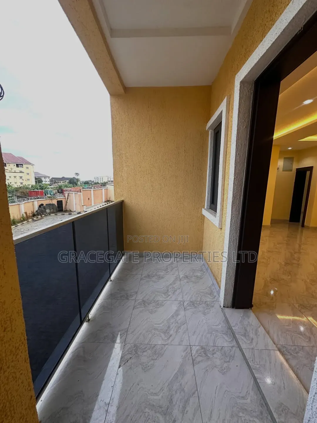 2bdrm Block of Flats in Gwarinpa Main, Life Camp for rent