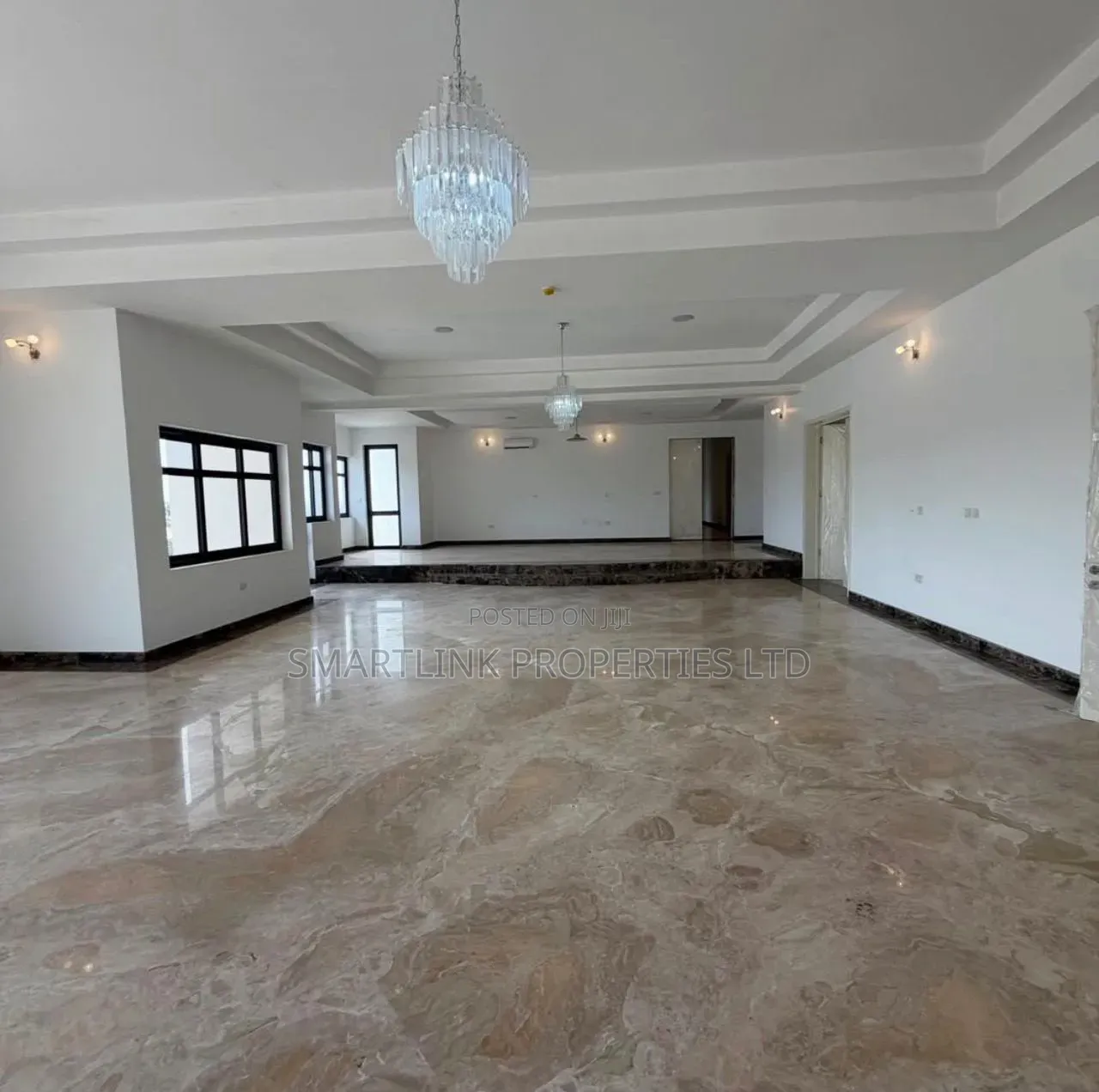 3bdrm Block of Flats in Maitama Main, Abuja for sale