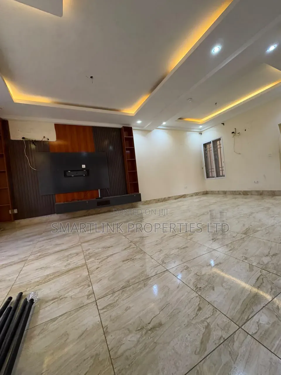 4bdrm Duplex in Guzape Main, Abuja for sale