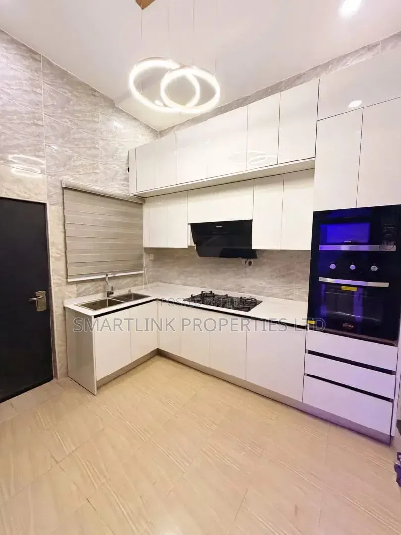 3bdrm Apartment in Wuye Main, Abuja for sale