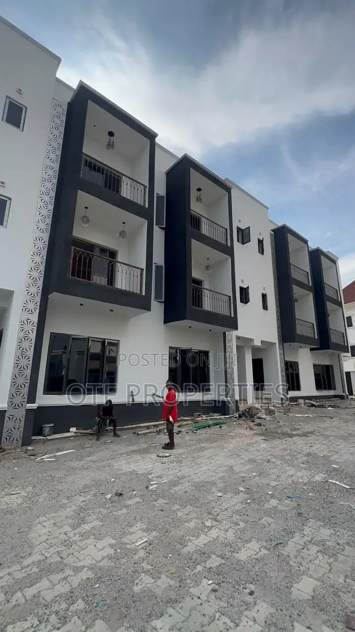 4bdrm Duplex in Jahi Glimore for sale