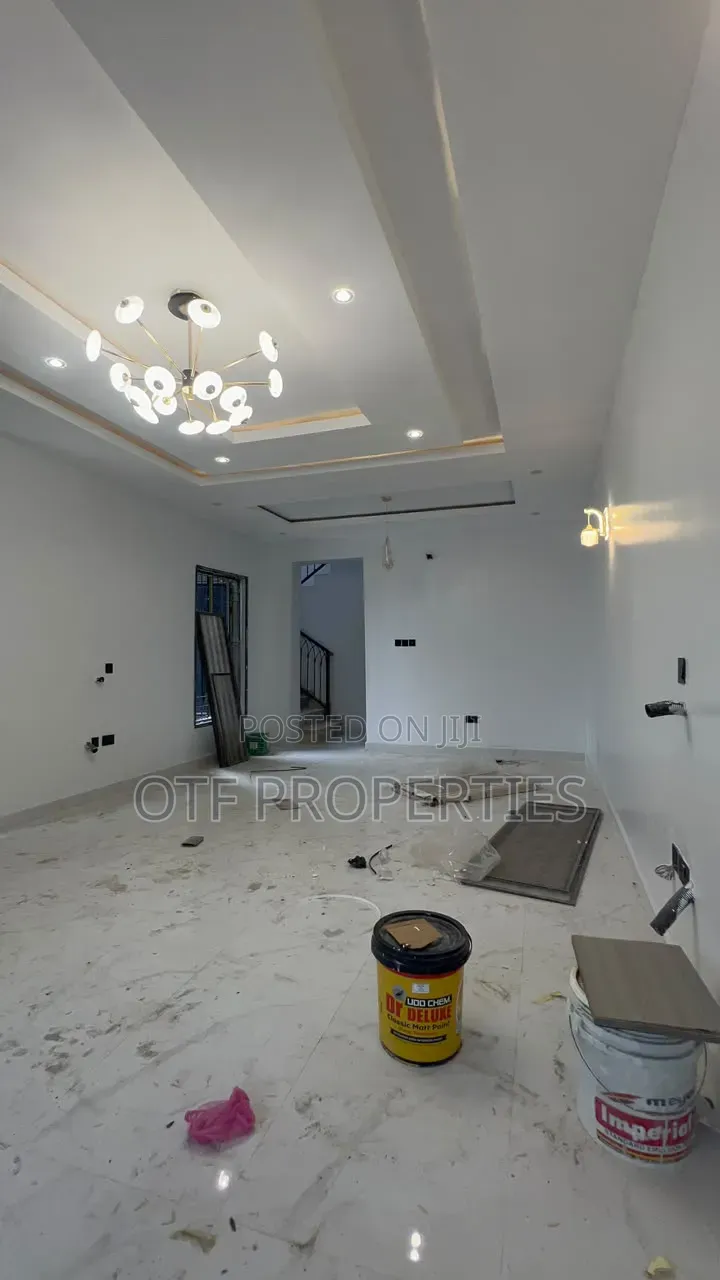 4bdrm Duplex in Jahi Glimore for sale