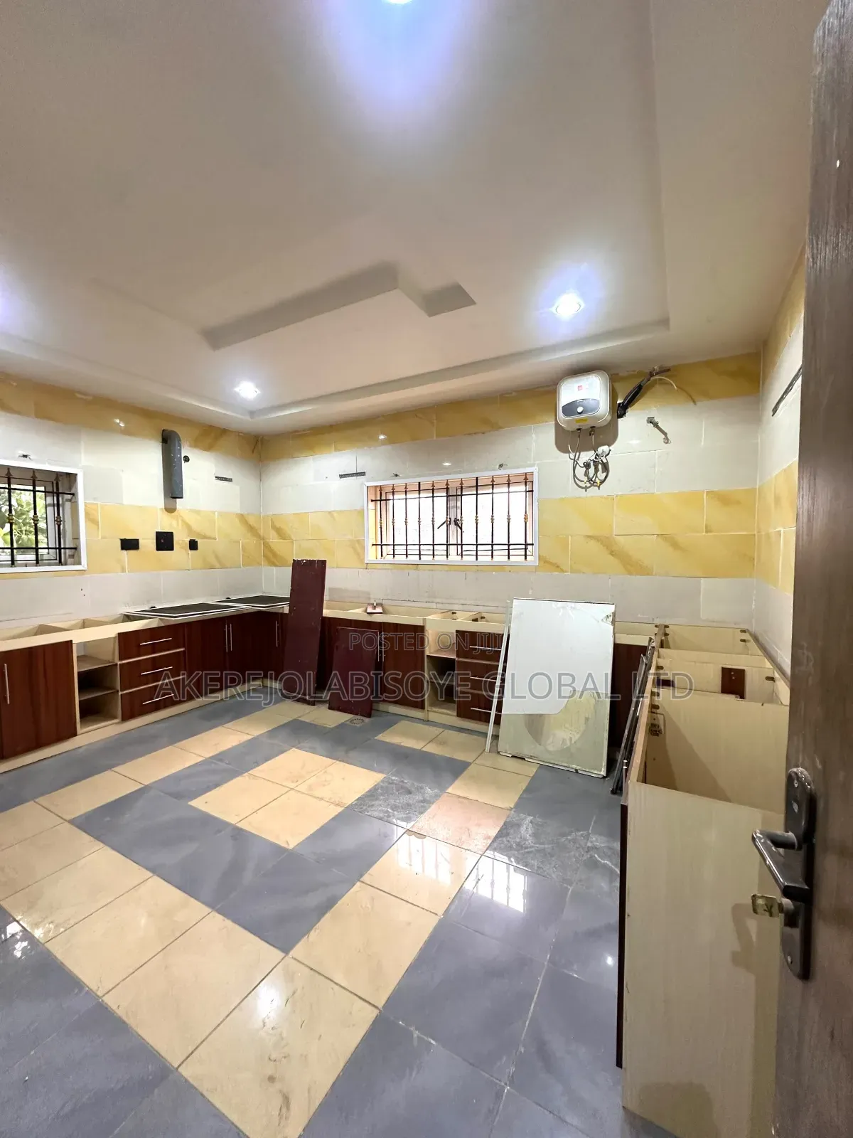 6bdrm Duplex in Asokoro Main Abuja for rent