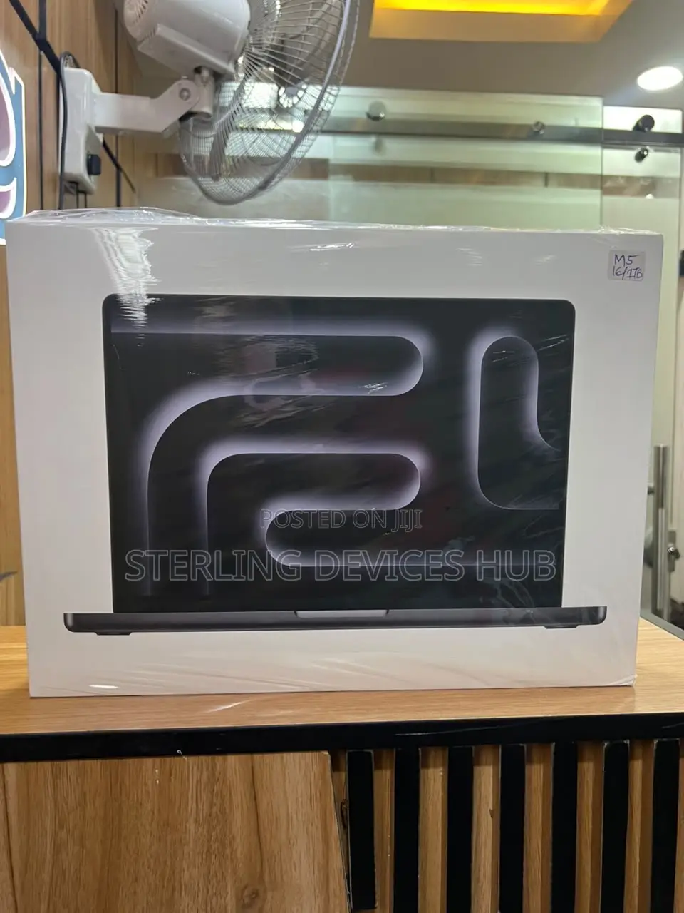 New Laptop Apple MacBook Pro 2025 M5 16GB Apple M5 SSD 1T