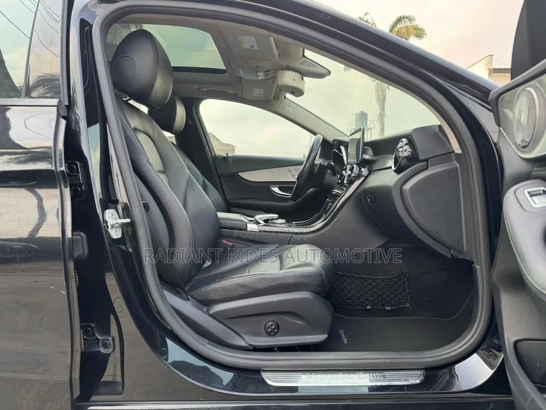 Mercedes-Benz C300 Luxury 4Matic Sedan AWD (2.0L 4cyl 7A) 2016 Black