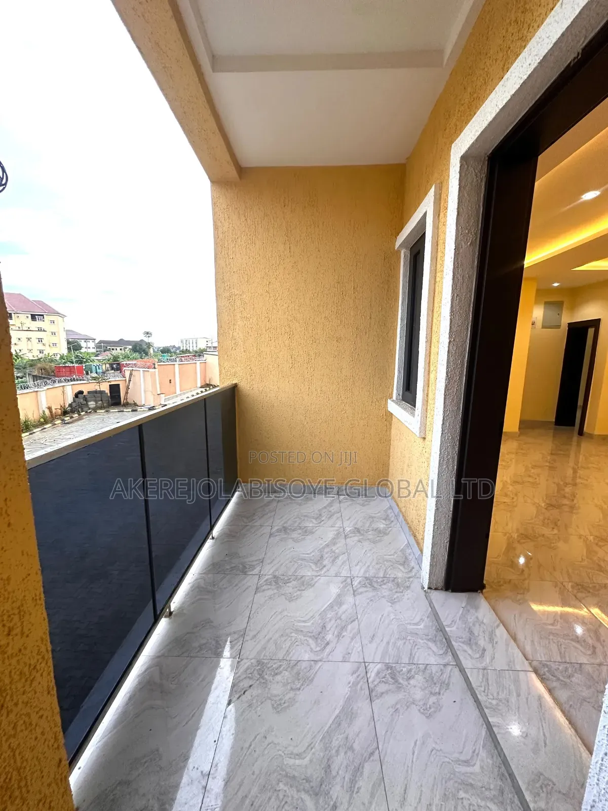2bdrm Apartment in Gwarinpa Main Abuja, Life Camp for rent
