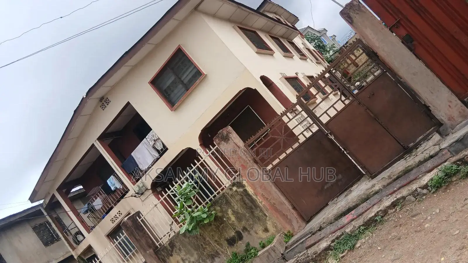 14bdrm Apartment in Agbowo Ui, Ibadan for sale