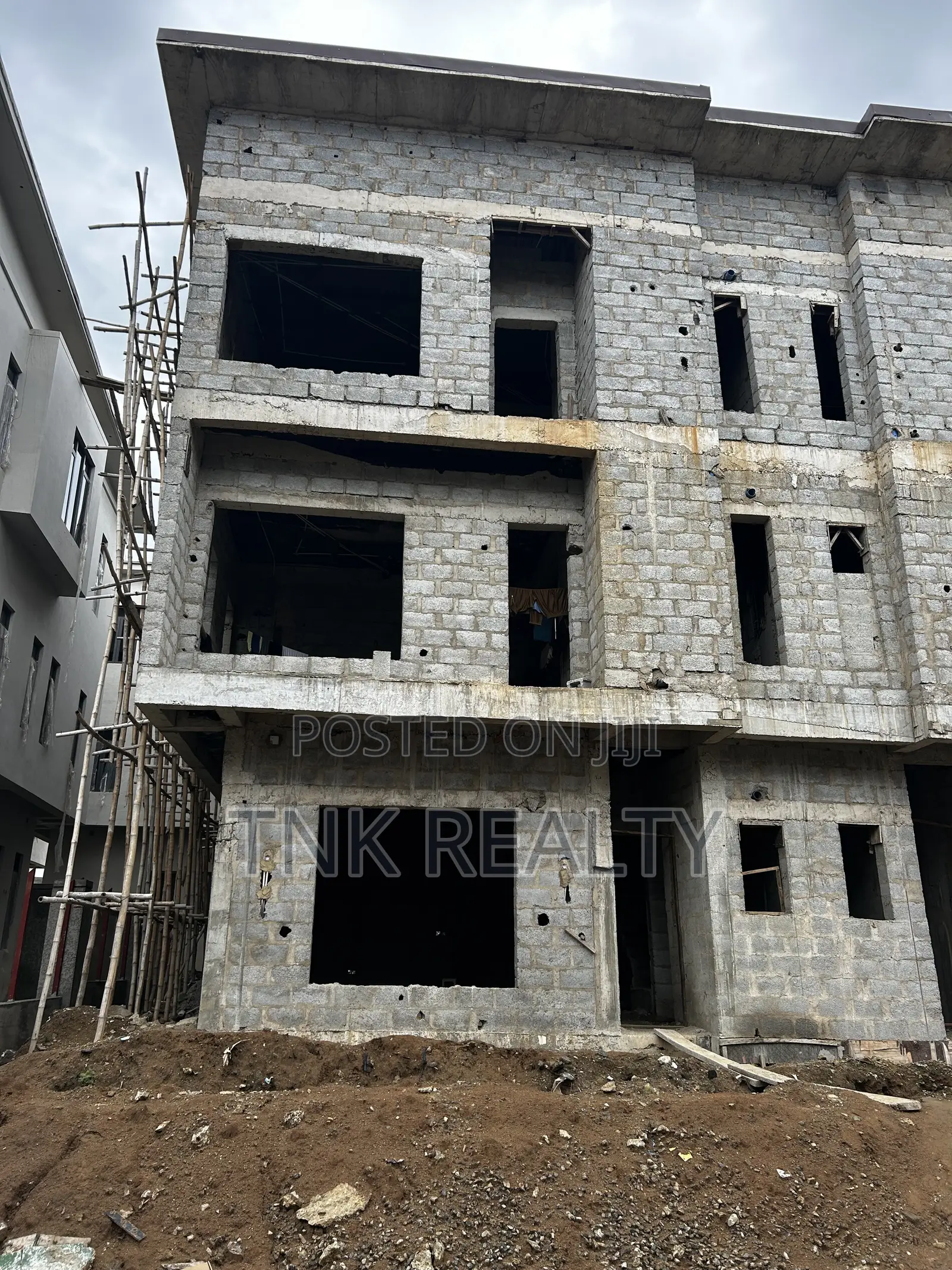 4bdrm Townhouse/Terrace in Katampe (Main) for sale