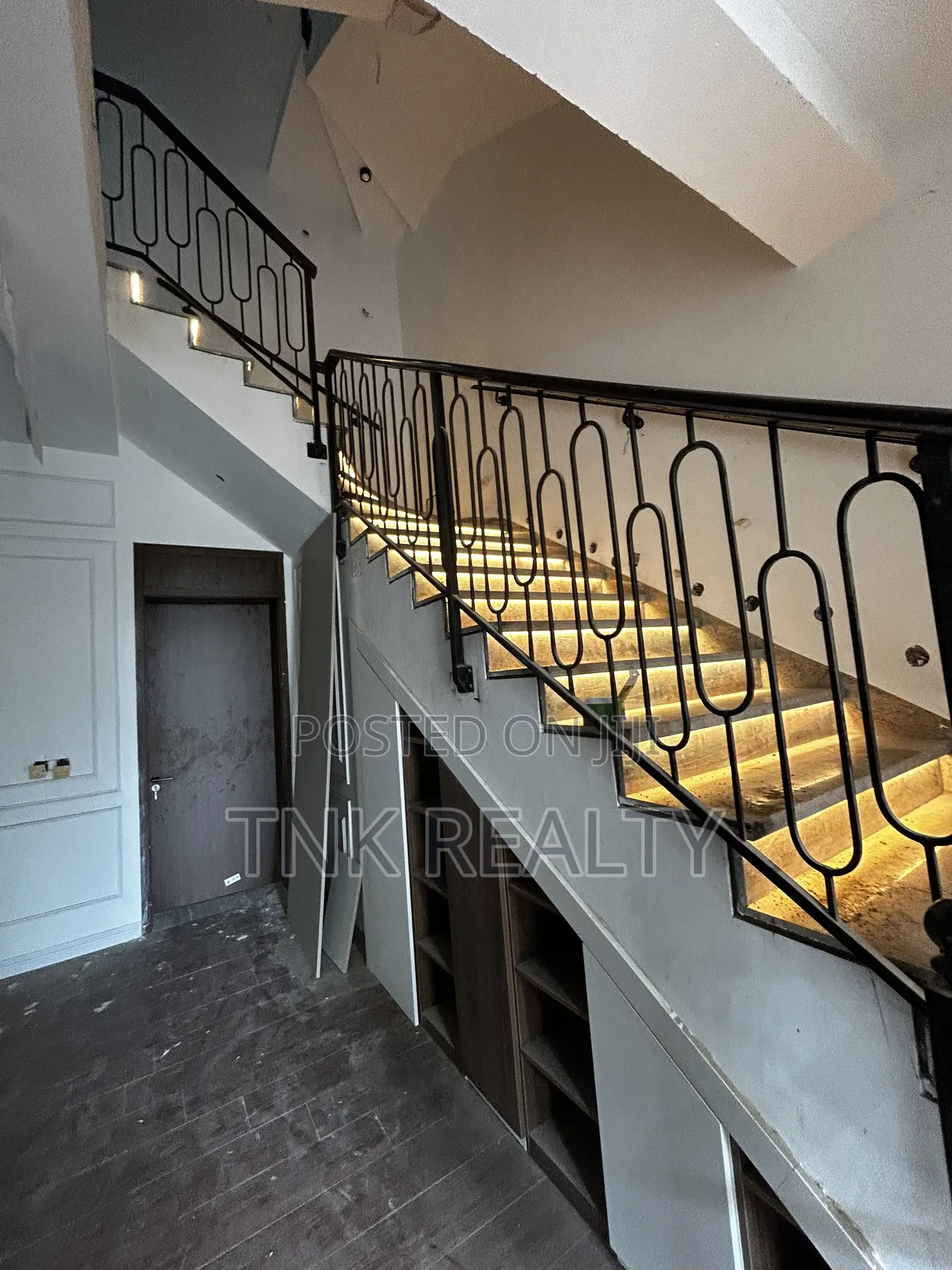Furnished 4bdrm Duplex in Katampe (Main) for sale