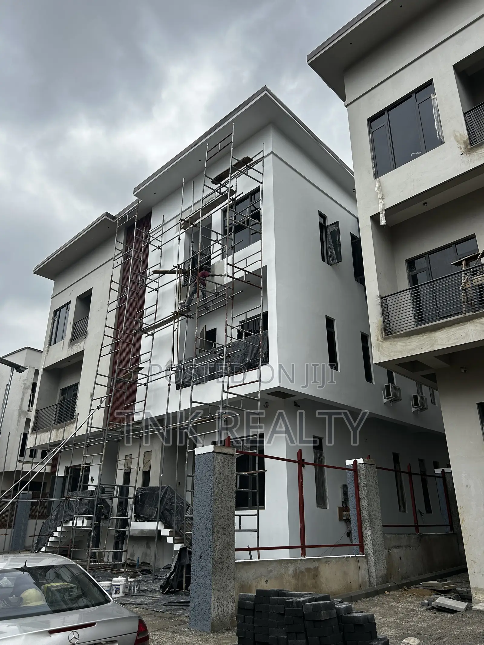 Furnished 4bdrm Duplex in Katampe (Main) for sale