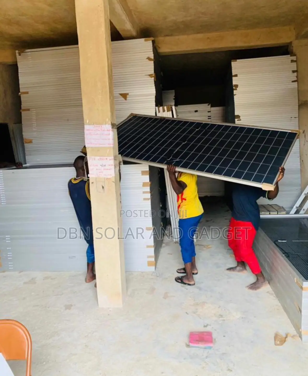 640w Jinko Byfacial Solar Panel Halfcut 144cell Available in Stock