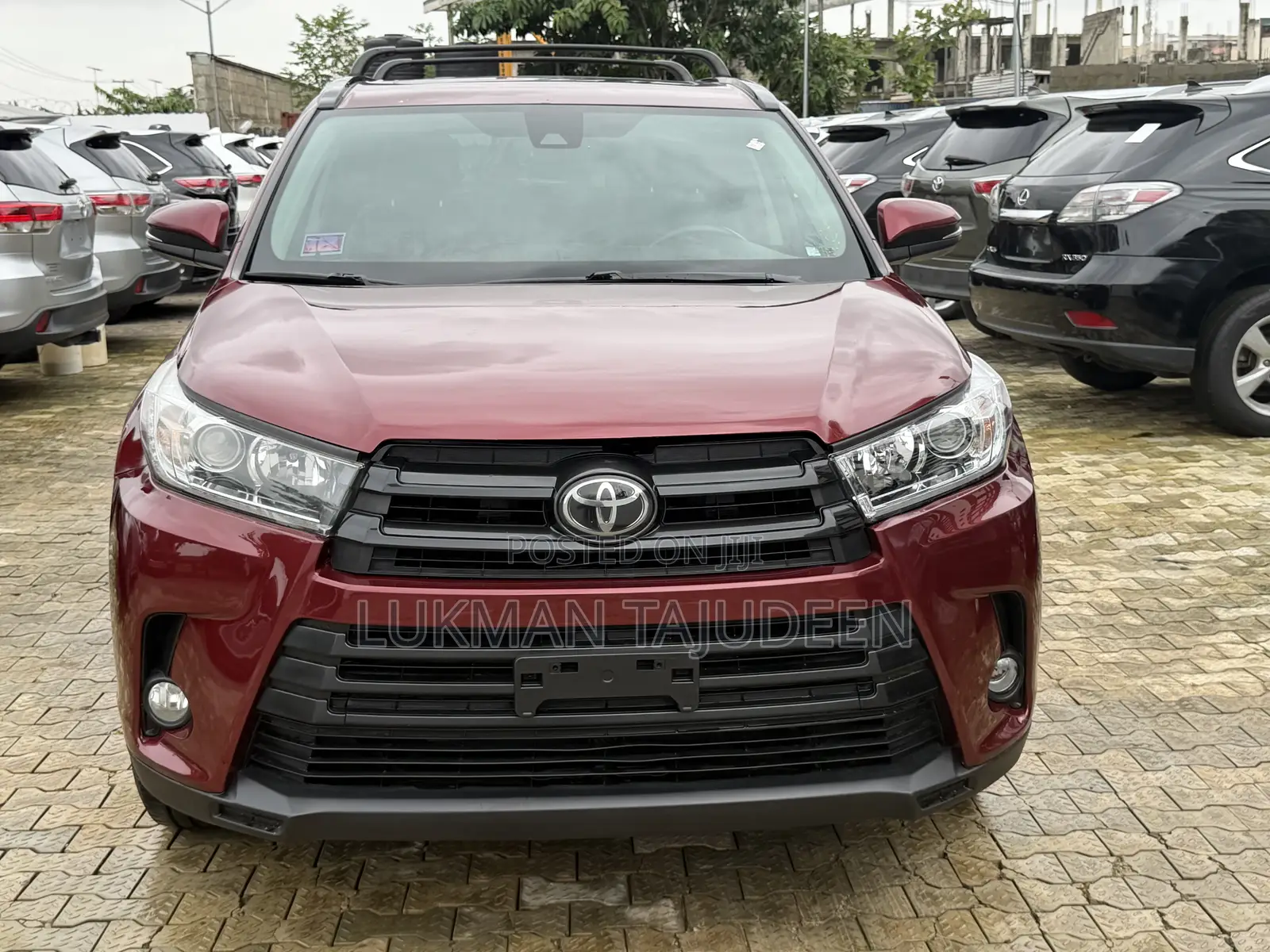Toyota Highlander SE 4x4 V6 (3.5L 6cyl 8A) 2017 Red