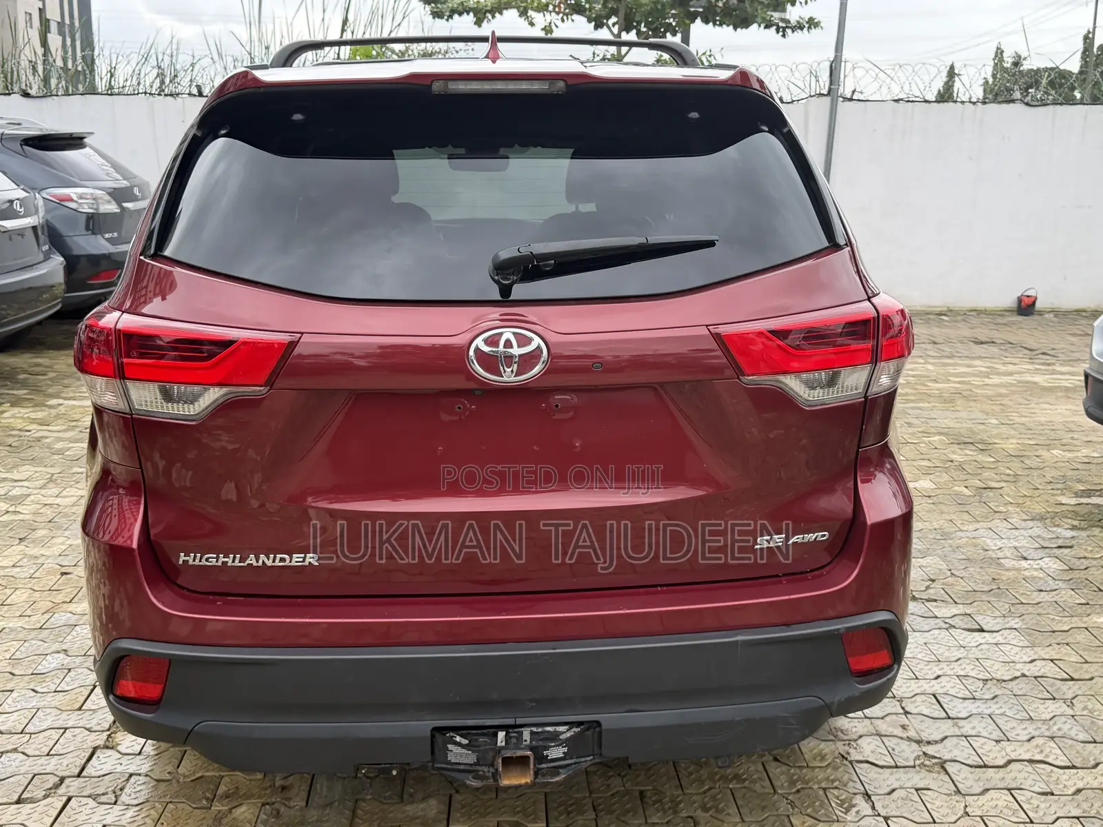 Toyota Highlander SE 4x4 V6 (3.5L 6cyl 8A) 2017 Red