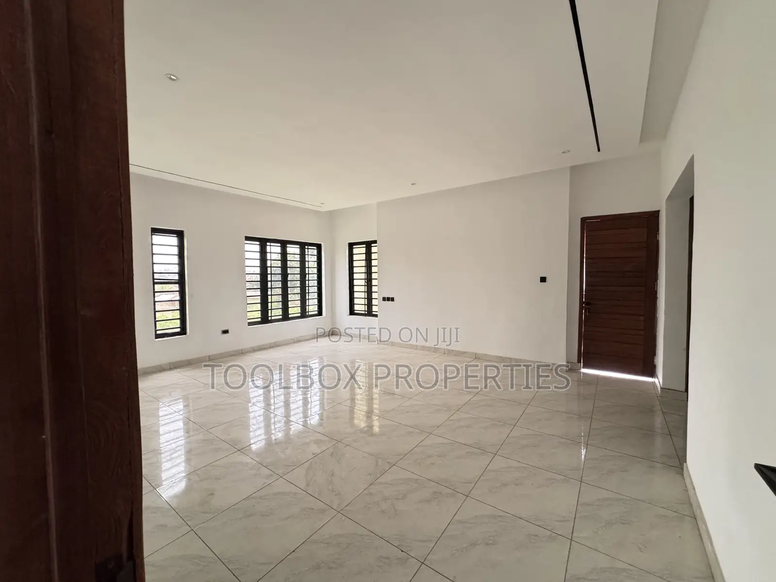 4bdrm Duplex in Kolapo  Ishola G.R.A, Akobo for sale