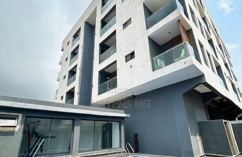 Luxury 1-Bedroom Apartment for Short Let