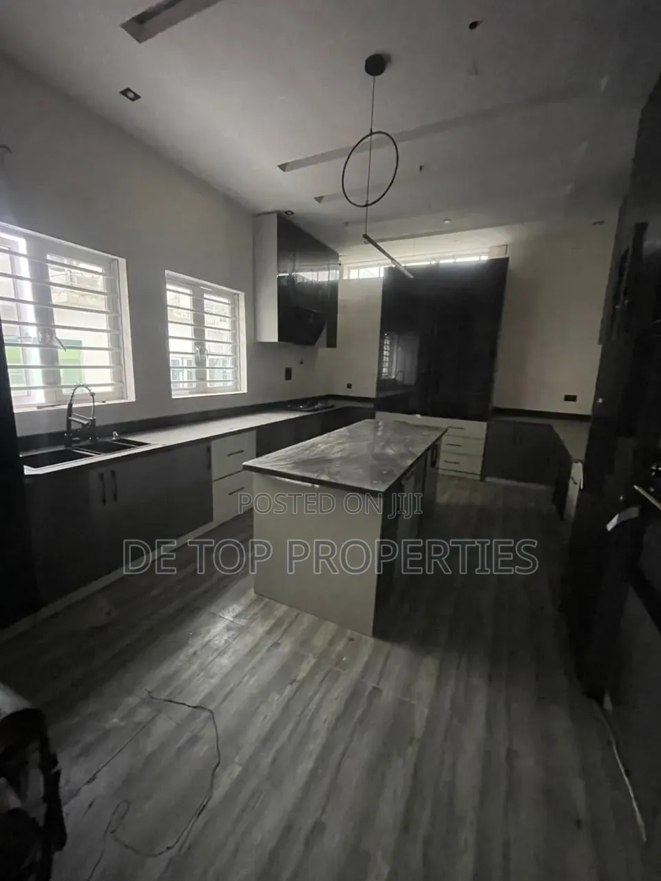5bdrm Duplex in Ikota Lekki for rent