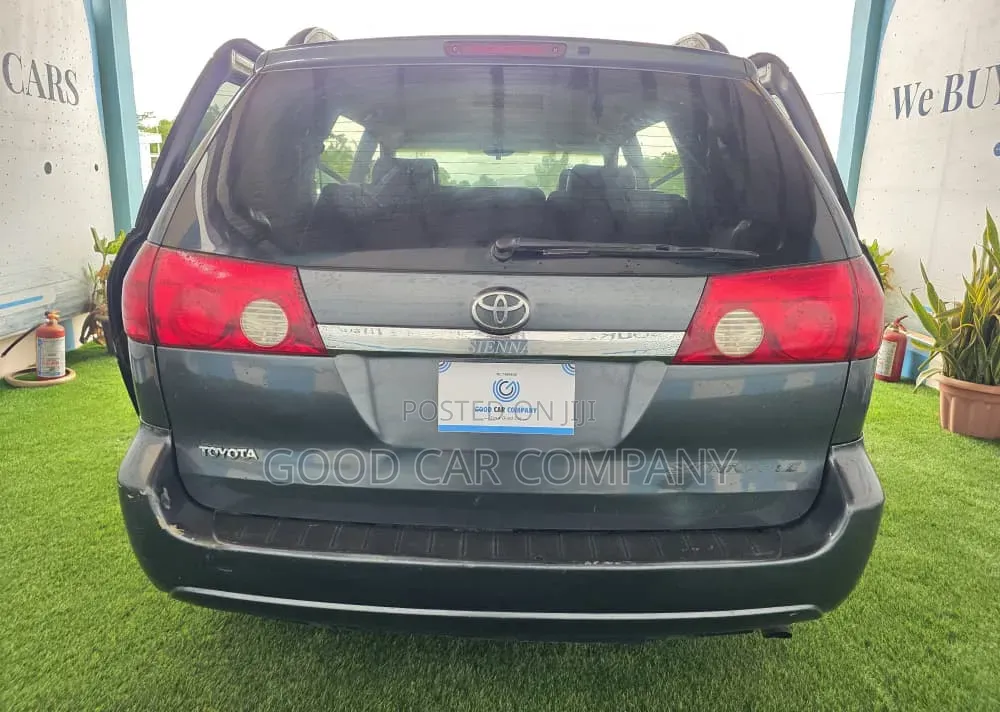 Toyota Sienna 2006 Gray