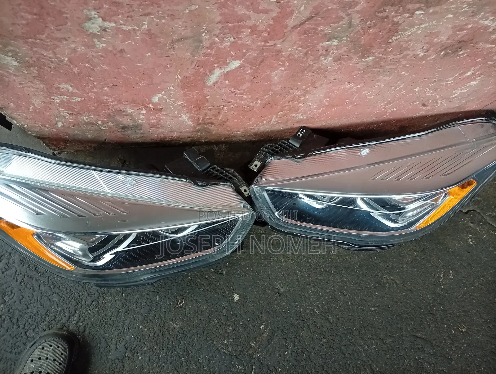 2017 Ford Escape Headlight Charger Type