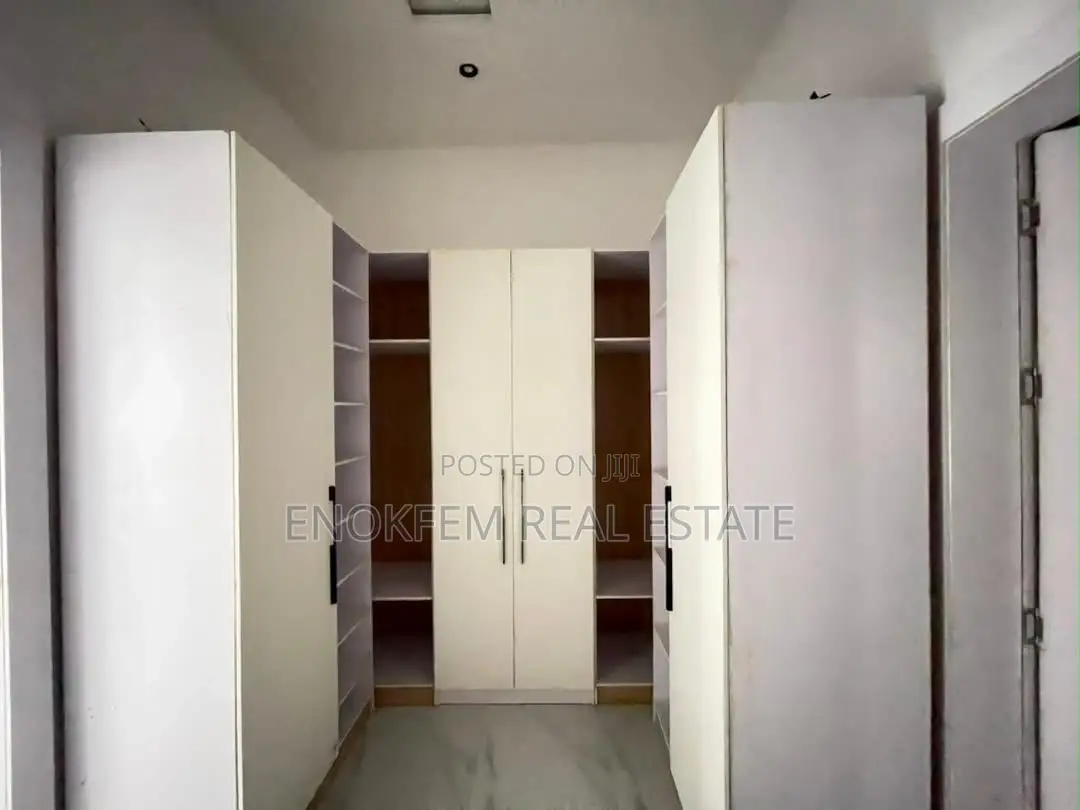 5bdrm Duplex in Ikeja GRA for sale