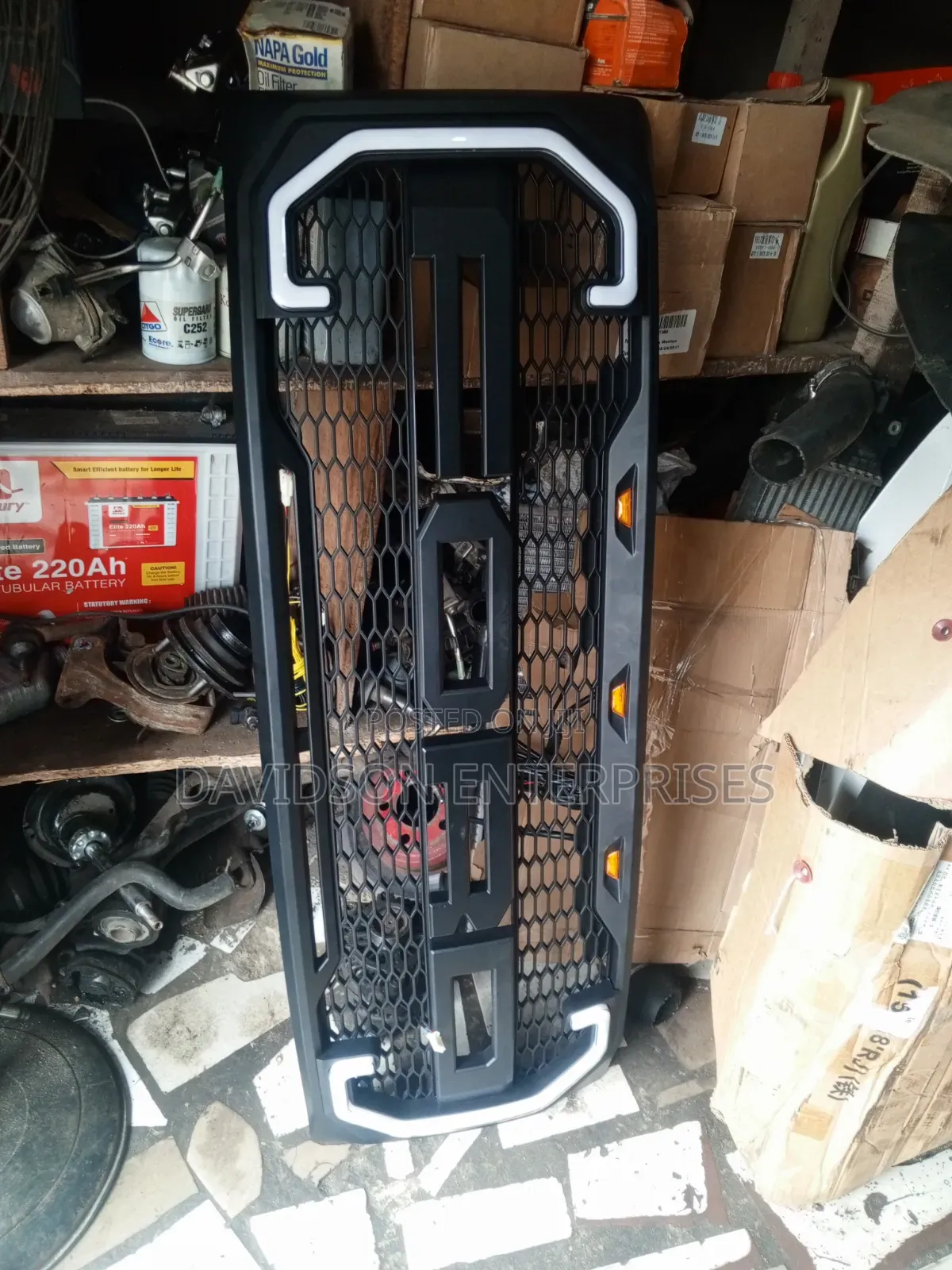 Front Grill Ford Explorer