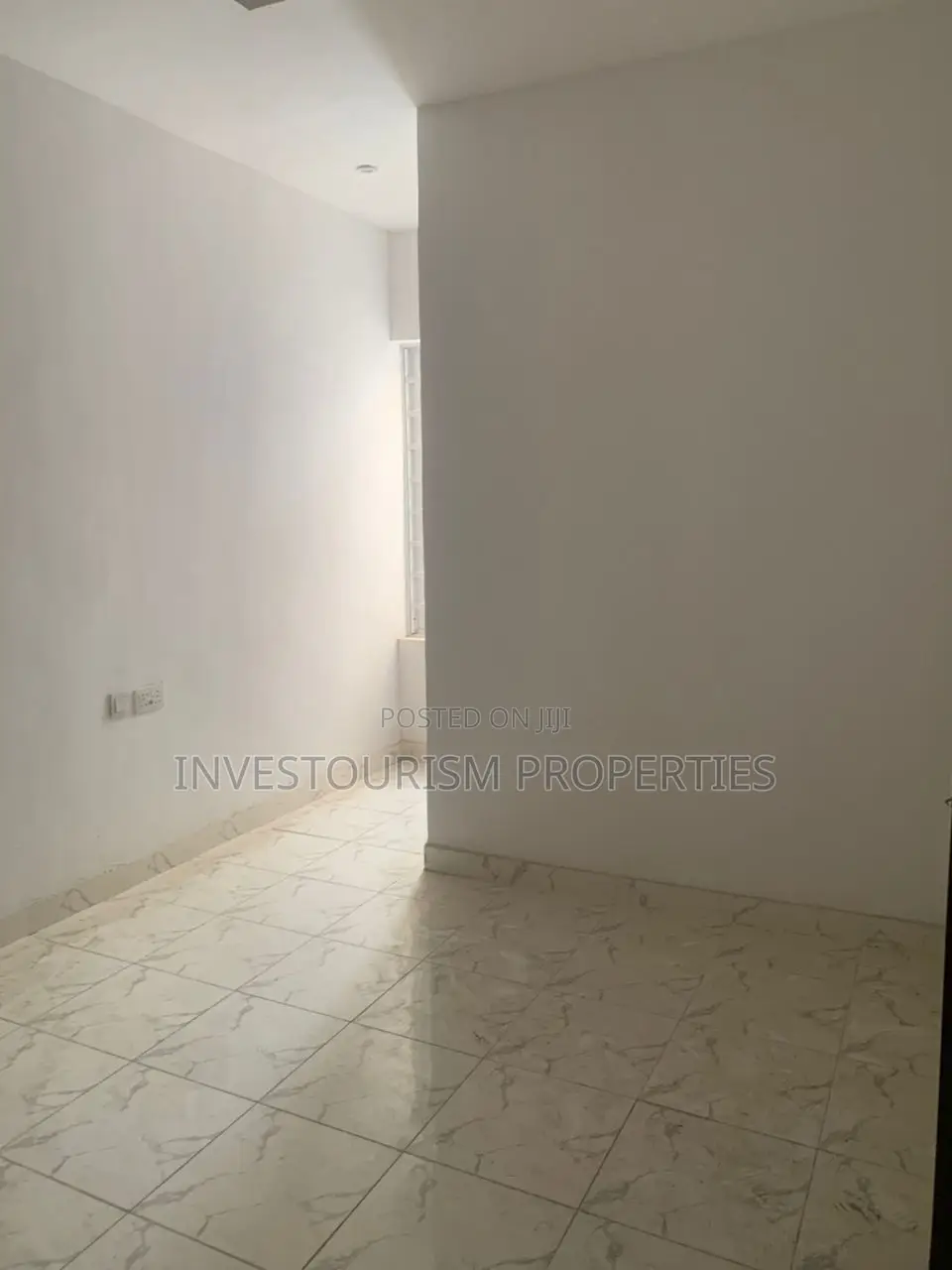 3bdrm Duplex in Metro, Off Lekki-Epe Expressway for sale