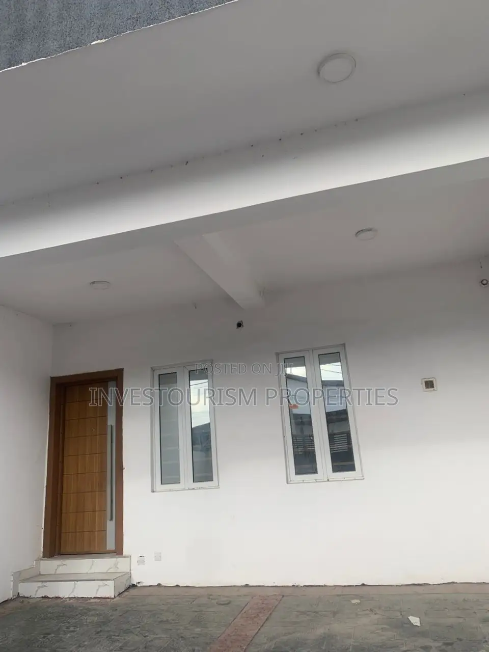 3bdrm Duplex in Metro, Off Lekki-Epe Expressway for sale