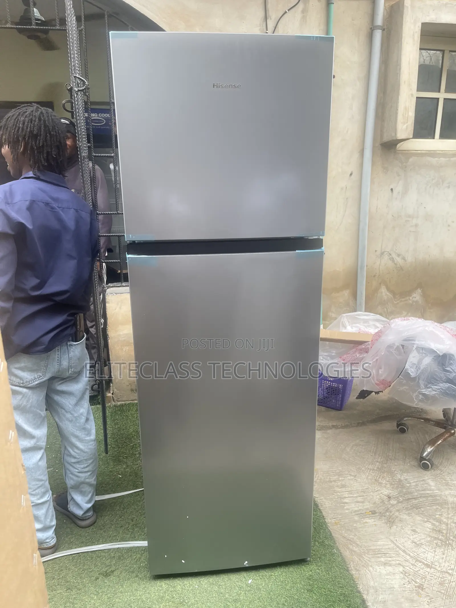 Hisense 306 Litre Frost Free Refrigerator
