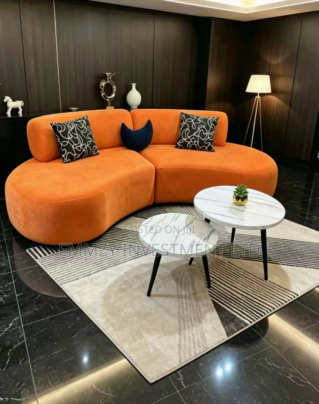 Available Luxury 4 Seats Chair Available