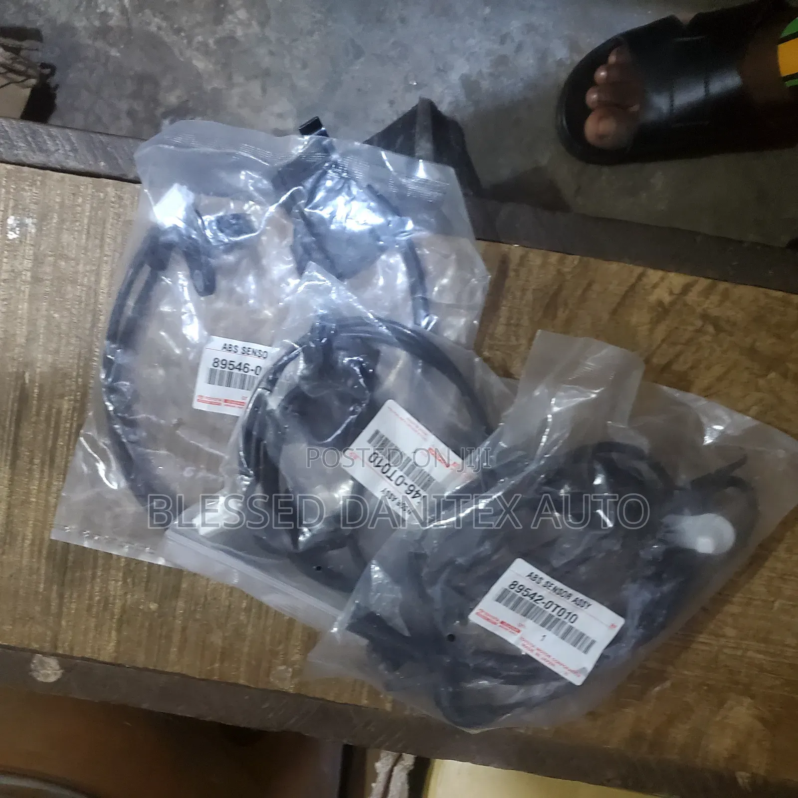 Front and Back ABS Sensor of Toyota Venza