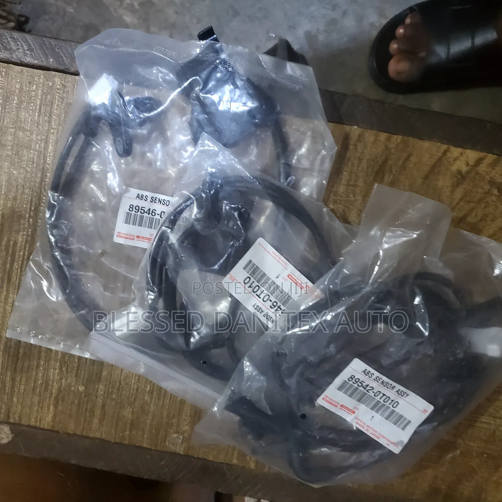Front and Back ABS Sensor of Toyota Venza