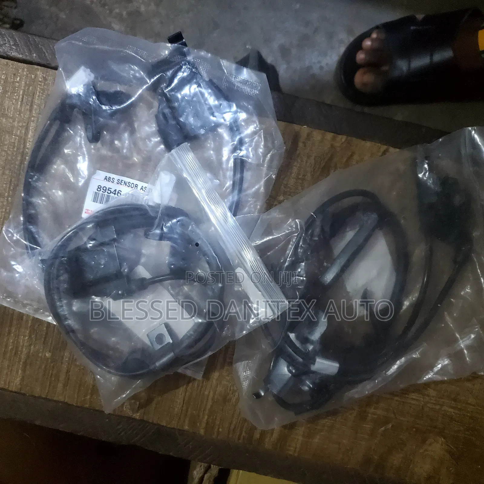 Front and Back ABS Sensor of Toyota Venza