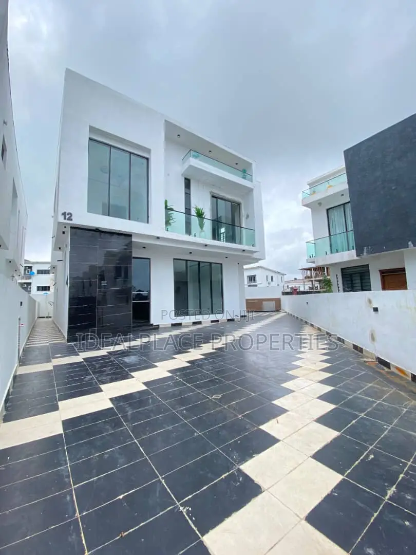 4bdrm Duplex in Lekki for sale