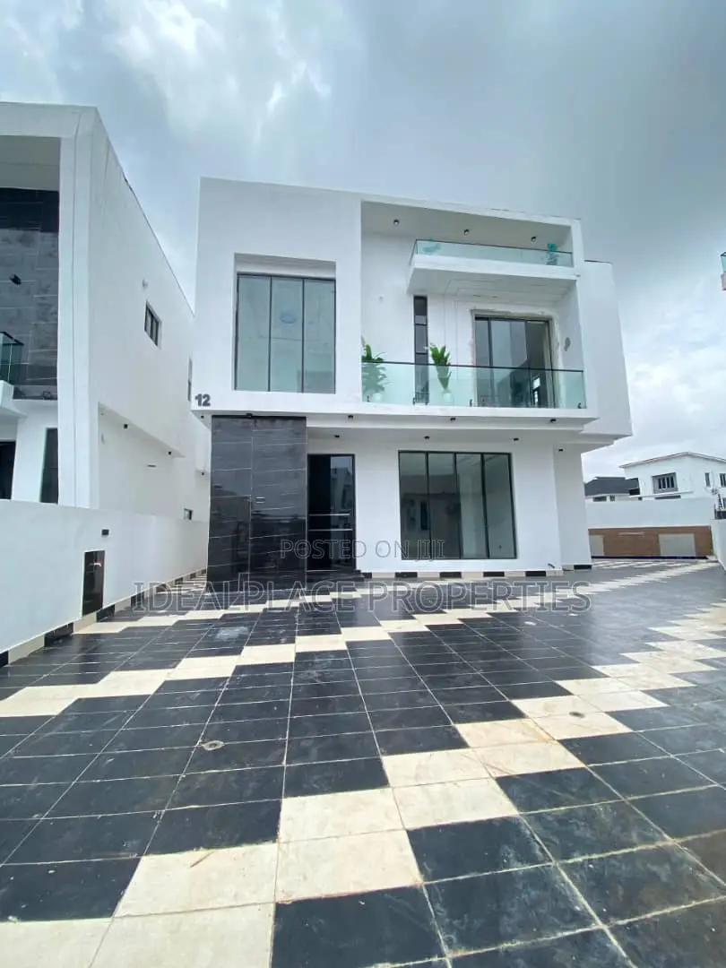 4bdrm Duplex in Lekki for sale