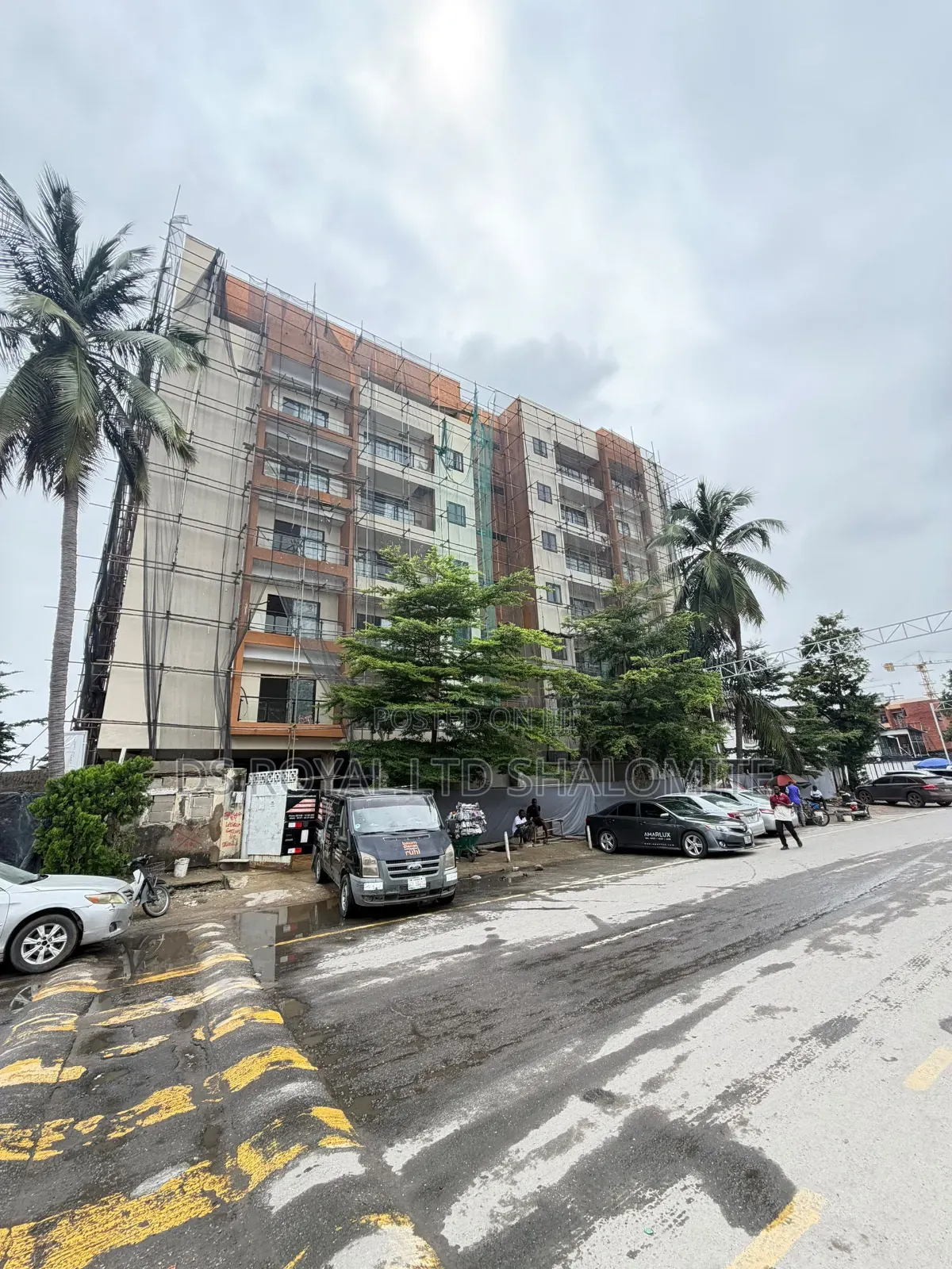 2bdrm Apartment in Ademola Adetokunbo for sale