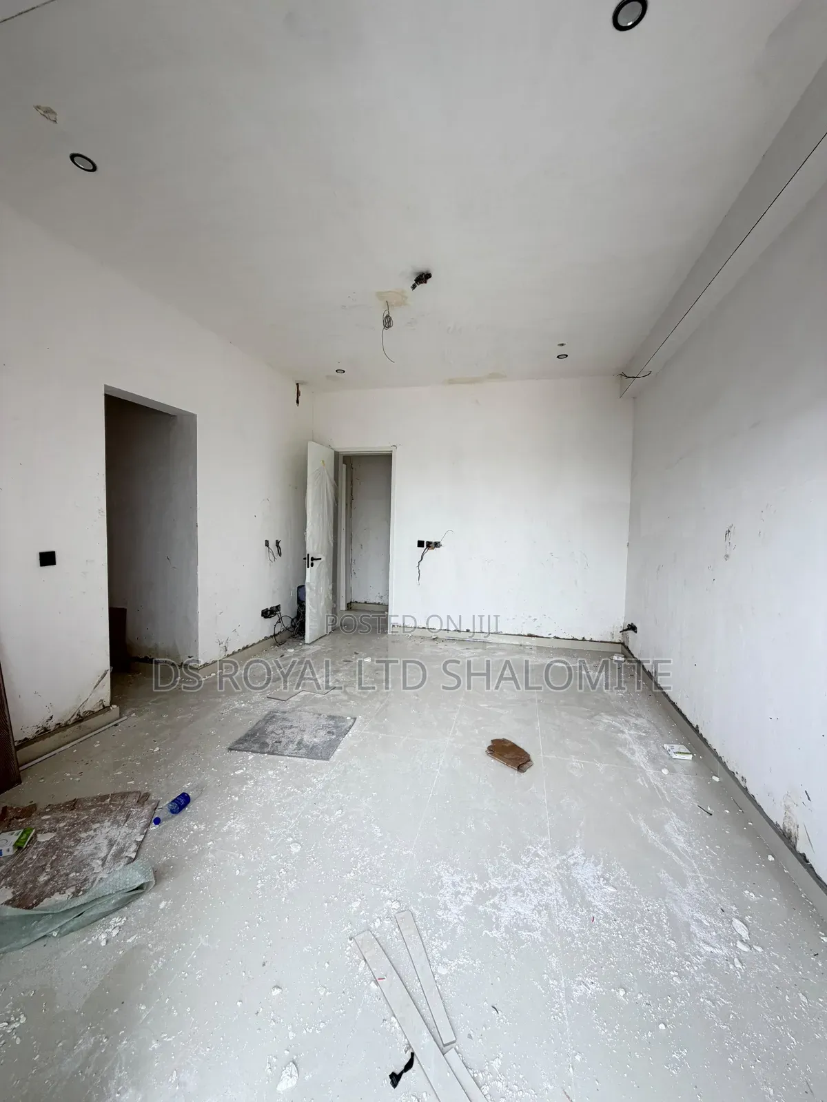 2bdrm Apartment in Ademola Adetokunbo for sale