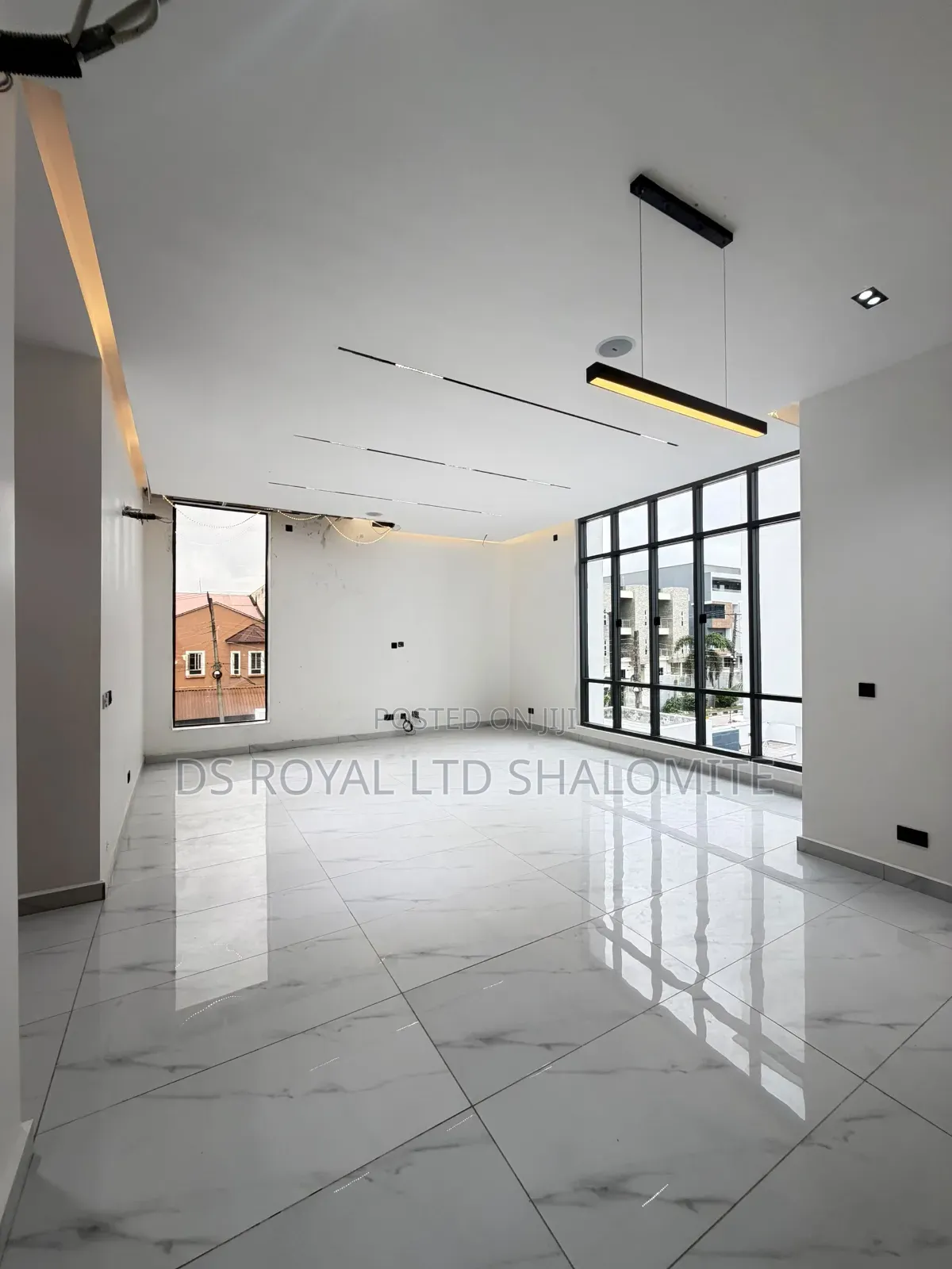 4bdrm Duplex in Lekki Phase 1 for sale