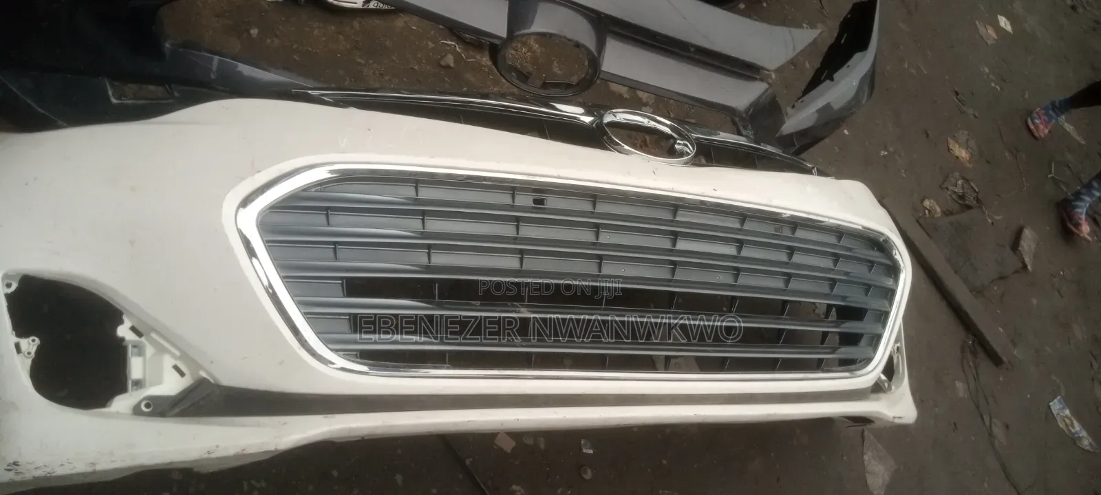 Complete Front Bumper Toyota Avalon 2015