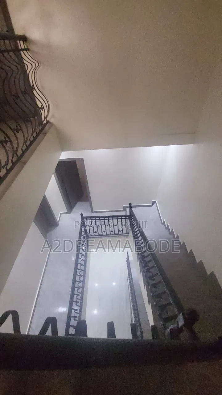 4bdrm Duplex in Ikeja for rent