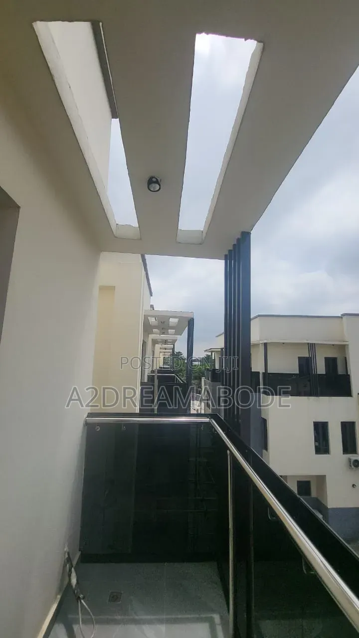 4bdrm Duplex in Ikeja for rent